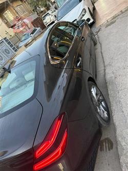 جنسس G70